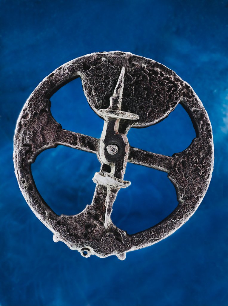 Ancient astrolabe photographed with Halumin.