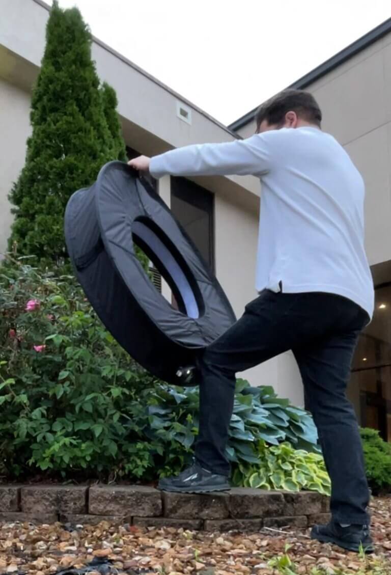 Using Halumin to Capture a Flower on an Overcast Day in a Parking Lot